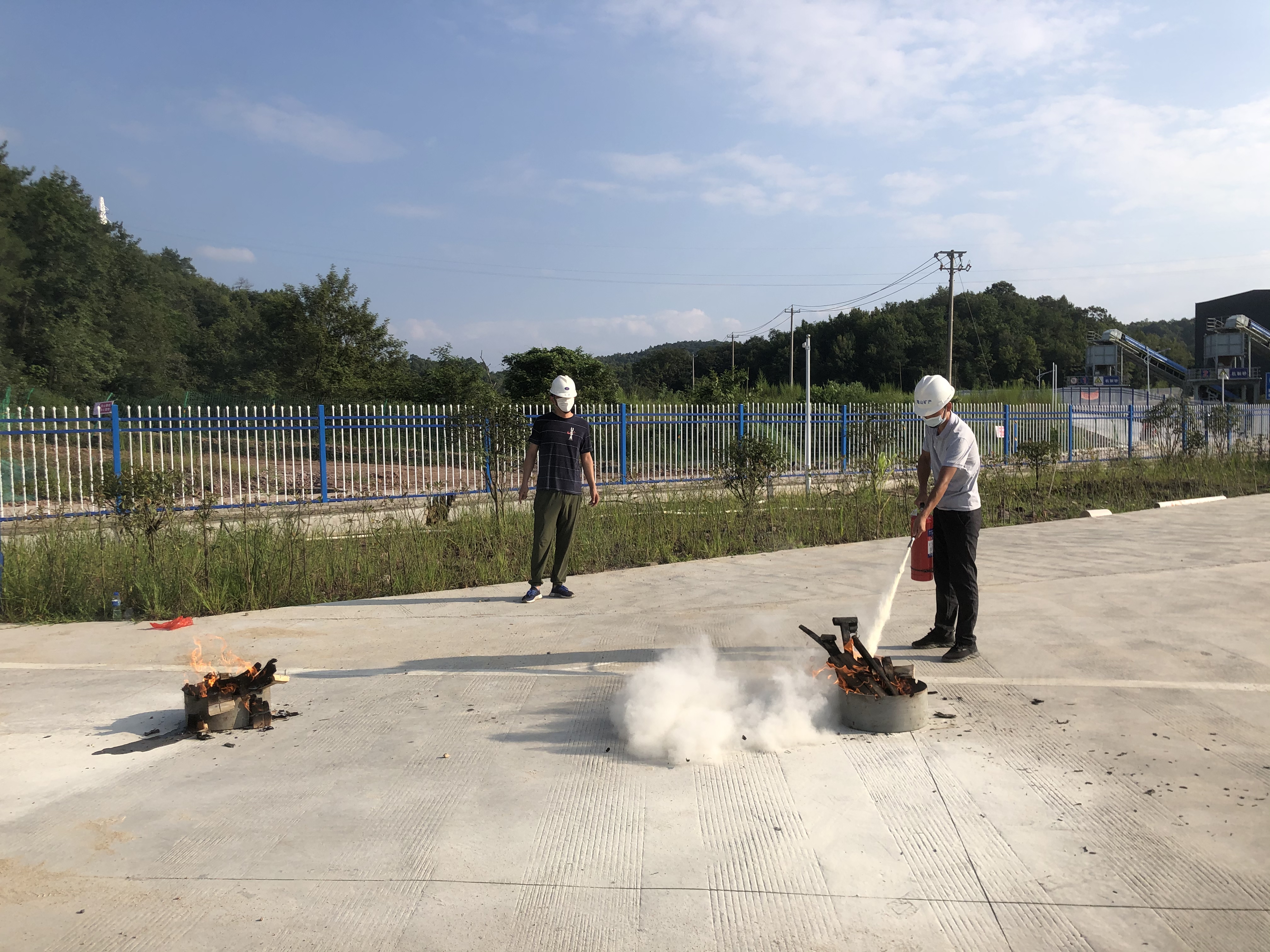 國鑫建材公司開展消防應(yīng)急演練活動(dòng)